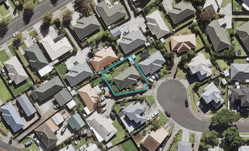 24 Royalpark Place, Favona, Auckland - Carousel 1