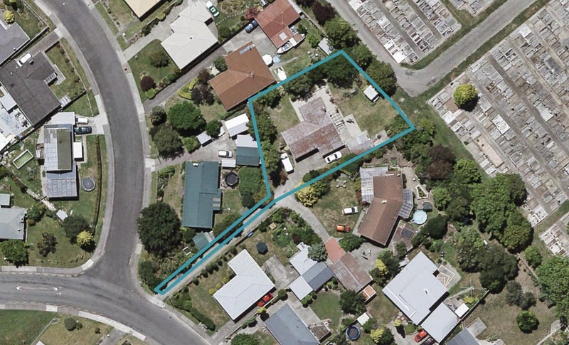 560 Lowe Street, Camberley, Hastings - Carousel 1