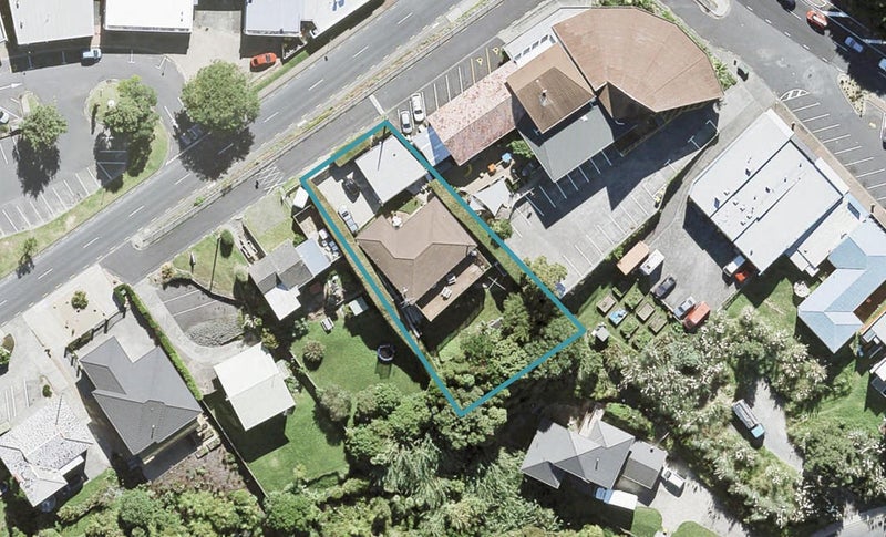 2 Wade River Road, Stanmore Bay, Whangaparaoa - Carousel 1