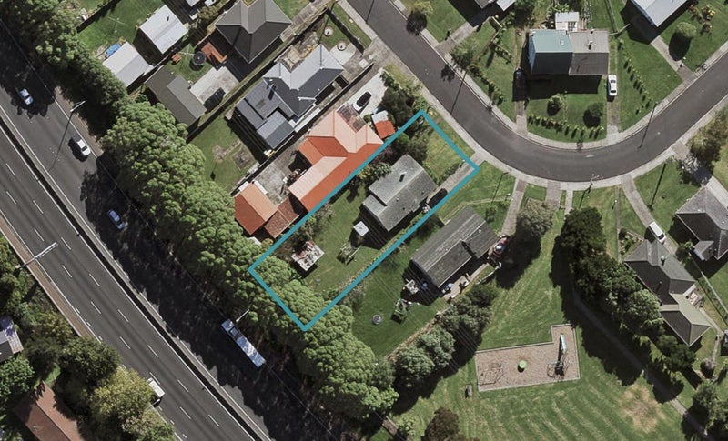 12 Harwood Crescent, Otara, Auckland - Carousel 1