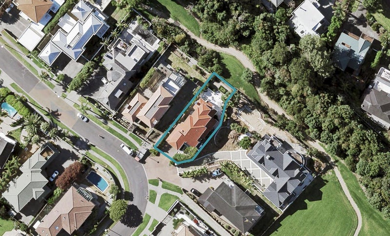 29 Quedley Court, Eastern Beach, Auckland - Carousel 1