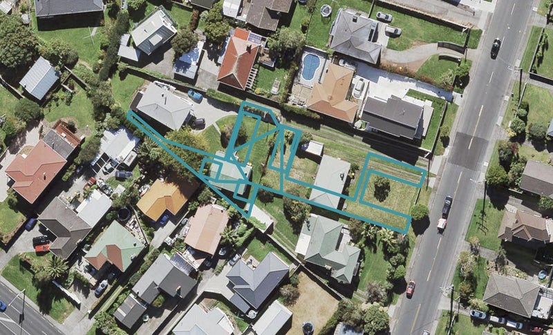 1/6 Hepburn Road, Glendene, Auckland - Carousel 1