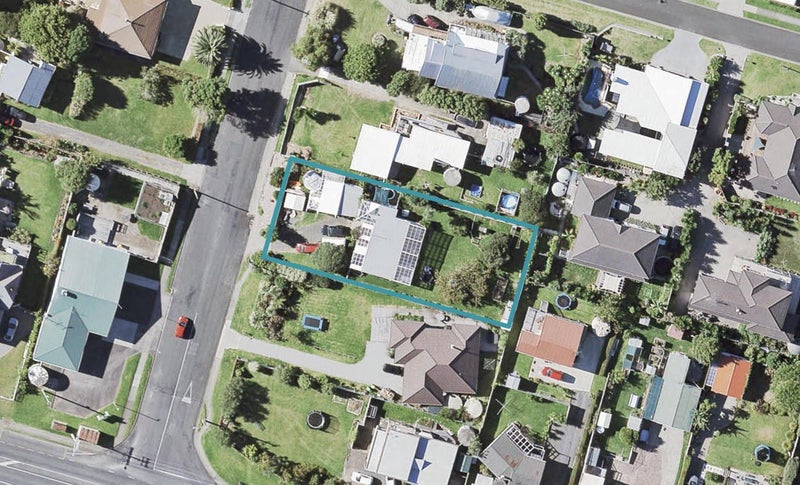 3 Bell Road, Beachlands, Auckland - Carousel 1