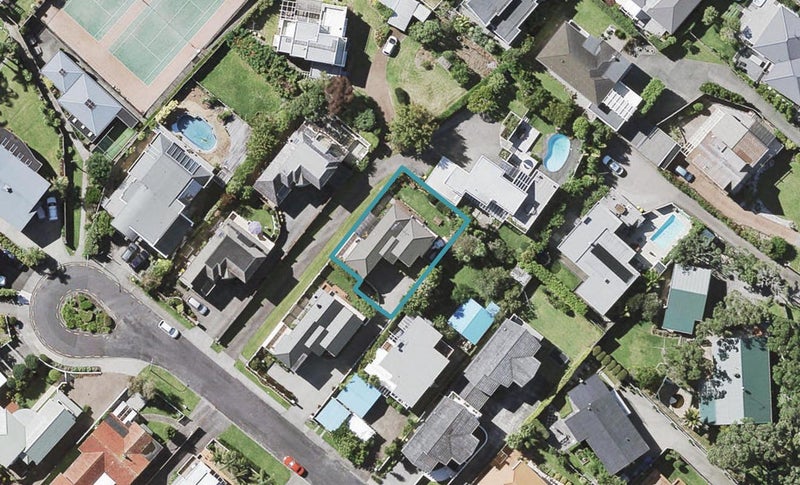 5A Midway Avenue, Castor Bay, Auckland - Carousel 1