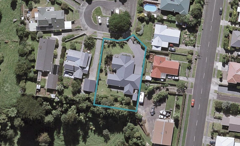 5 Kapu Grove, Whalers Gate, New Plymouth - Carousel 1