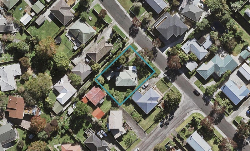 18 Lynden Avenue, Hillcrest, Auckland - Carousel 1
