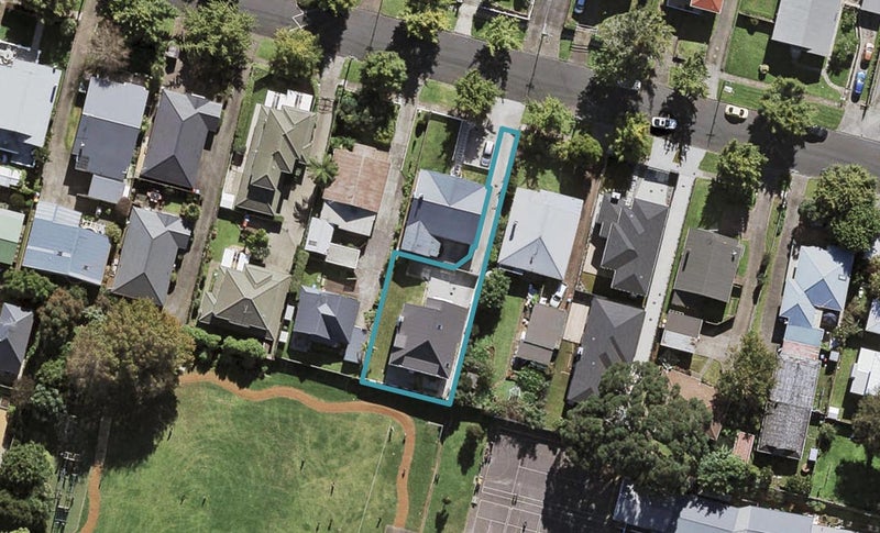 10A Beckenham Avenue, Royal Oak, Auckland - Carousel 1