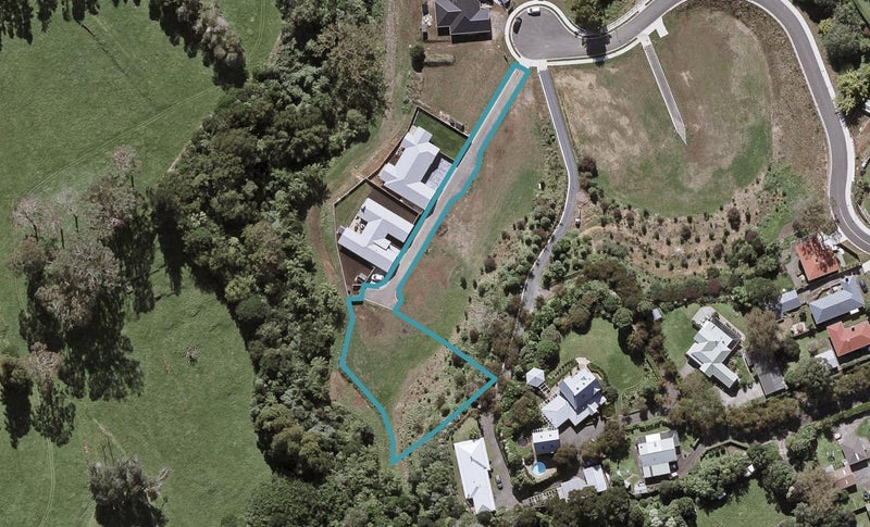 7 Okoare Lane, Ferndale, New Plymouth - Carousel 1