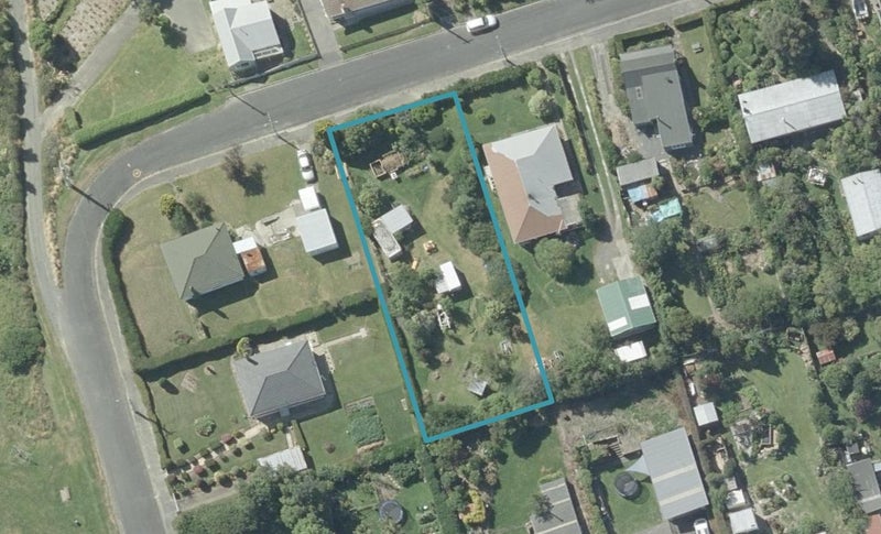 4 Matai Street, Ravensbourne, Dunedin - Carousel 1