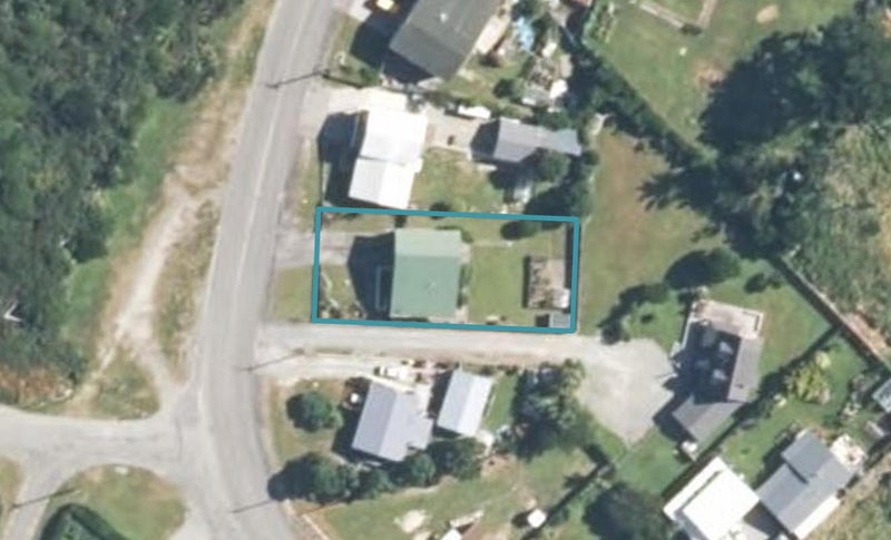 28 Domett Esplanade, Cobden, Greymouth - Carousel 1