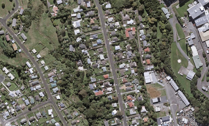 2/128 Seaview Road, Westown, New Plymouth - Carousel 1