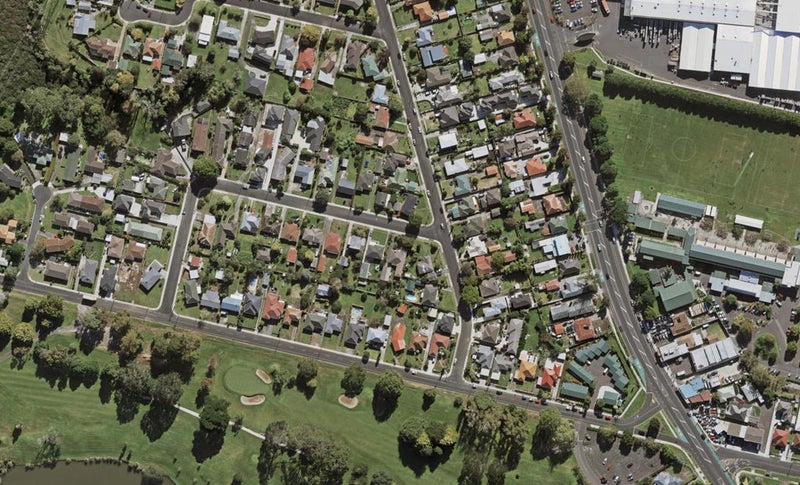 2 Lochinver Road, Papatoetoe, Auckland - Carousel 1
