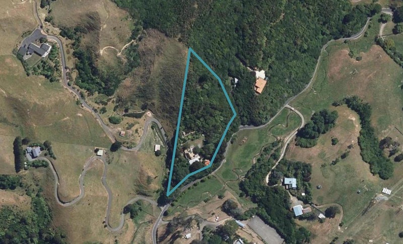 361 Takapu Road, Takapu Valley, Wellington - Carousel 1