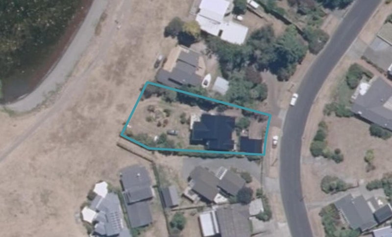 67 Rainbow Drive, Rainbow Point, Taupo - Carousel 1