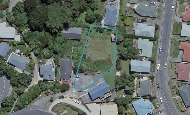 169 Helston Road, Paparangi, Wellington - Carousel 1