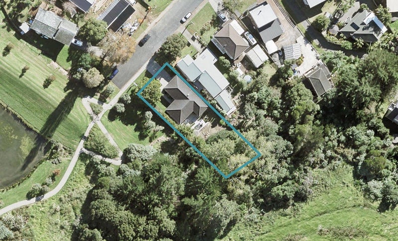 20 Arkles Strand, Arkles Bay, Whangaparaoa - Carousel 1