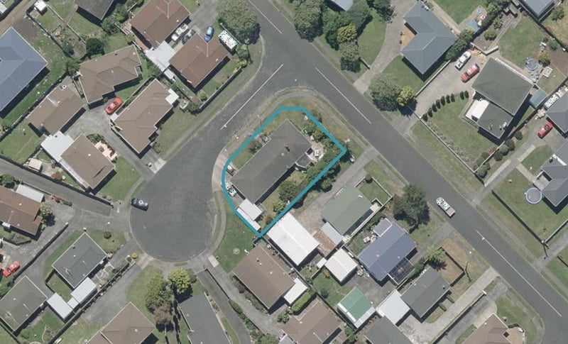 1 Antrim Place, Springvale, Whanganui - Carousel 1