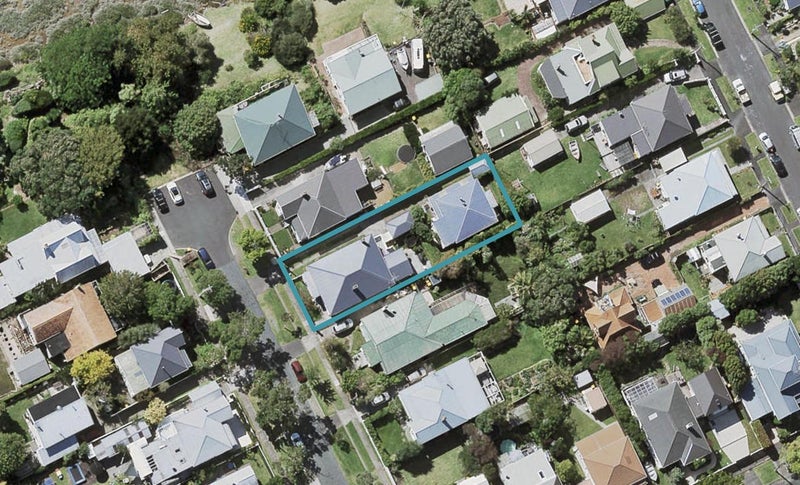 1/14 Cowper Street, Devonport, Auckland - Carousel 1