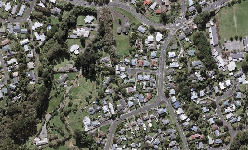 9 Ranfurly Street, Frankleigh Park, New Plymouth - Carousel 1