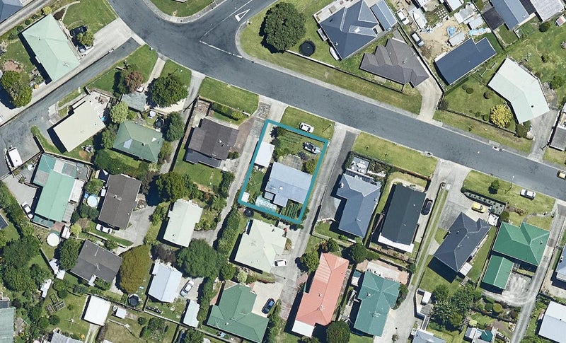 21 Bell Street, Judea, Tauranga - Carousel 1
