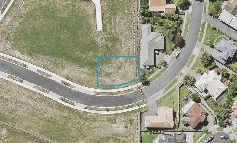 55 Fernhill Way, Oteha, Auckland - Carousel 1