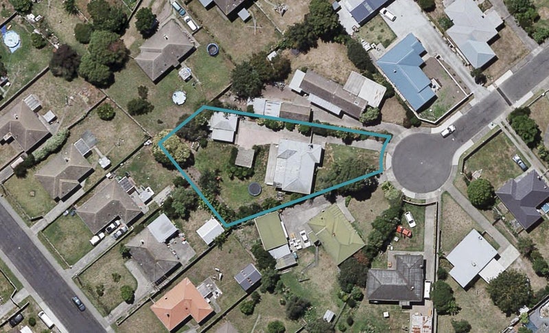 9 Oliphant Place, Raureka, Hastings - Carousel 1