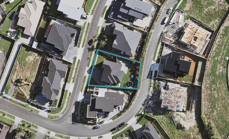 3 Henriette Place, The Gardens, Auckland - Carousel 1