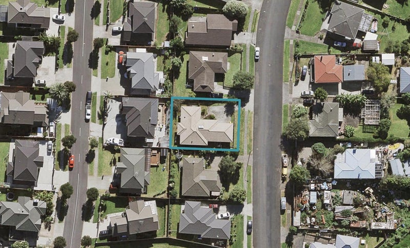 51 Pukaki Road, Mangere, Auckland - Carousel 1