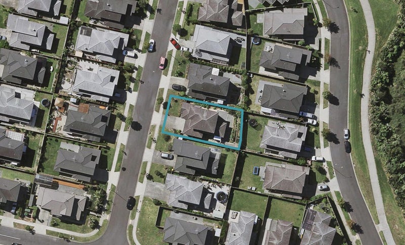 7 Oakhurst Avenue, Flat Bush, Auckland - Carousel 1