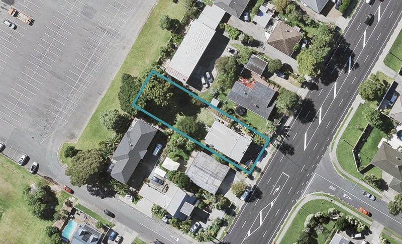 502 East Coast Road, Windsor Park, Auckland - Carousel 1