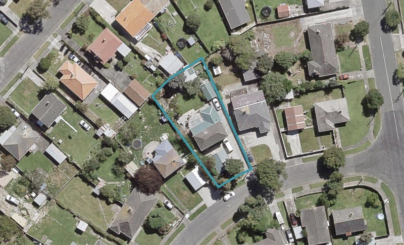 31 Pearce Crescent, Taita, Lower Hutt - Carousel 1