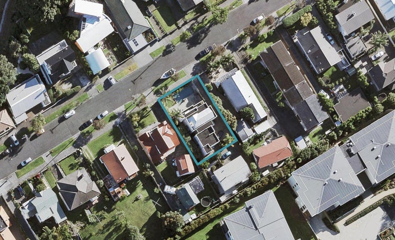 56 St Michaels Avenue, Point Chevalier, Auckland - Carousel 1