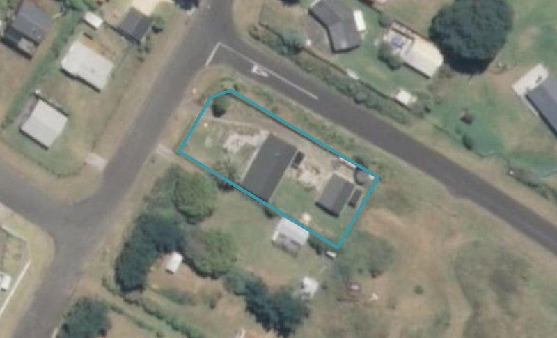 54 Sarah Street, Waikawa Beach, Levin - Carousel 1