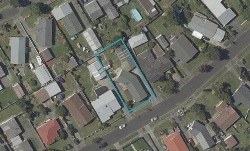 41 Geraldine Crescent, Cloverlea, Palmerston North - Carousel 1