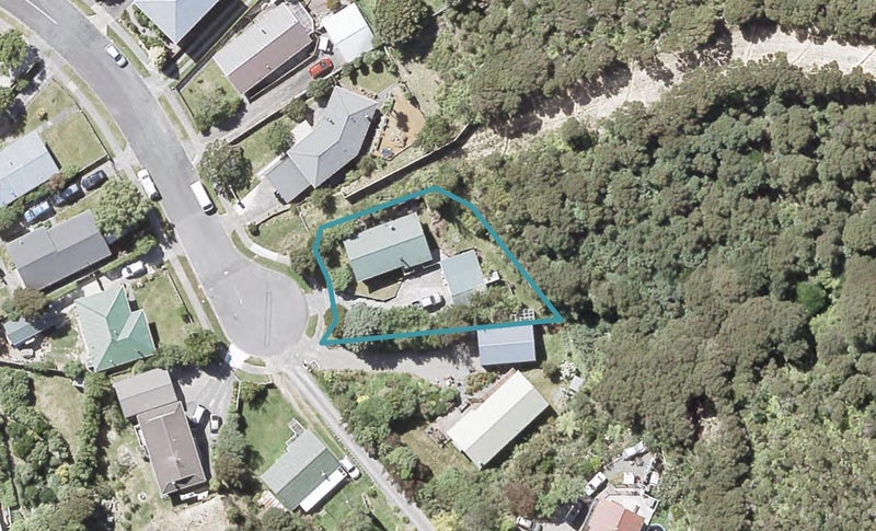 17 Matariki Grove, Wainuiomata, Lower Hutt - Carousel 1