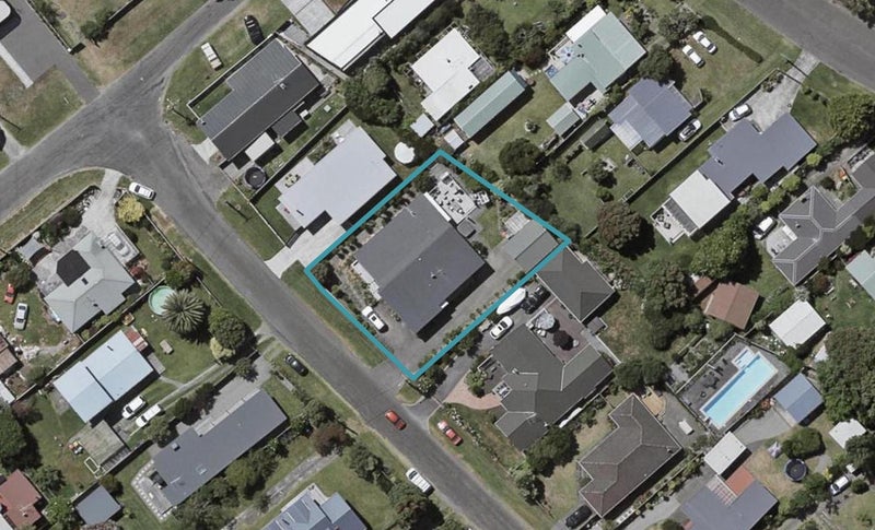 3 Hohiria Street, Waikanae Beach, Waikanae - Carousel 1