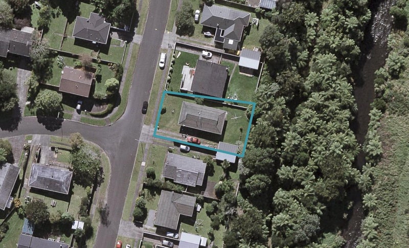 11 Hartland Place, Welbourn, New Plymouth - Carousel 1