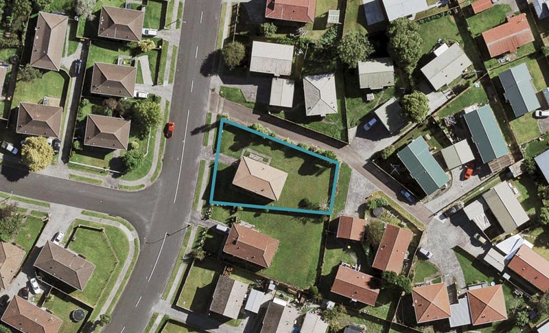 35 Maplesden Drive, Clendon Park, Auckland - Carousel 1