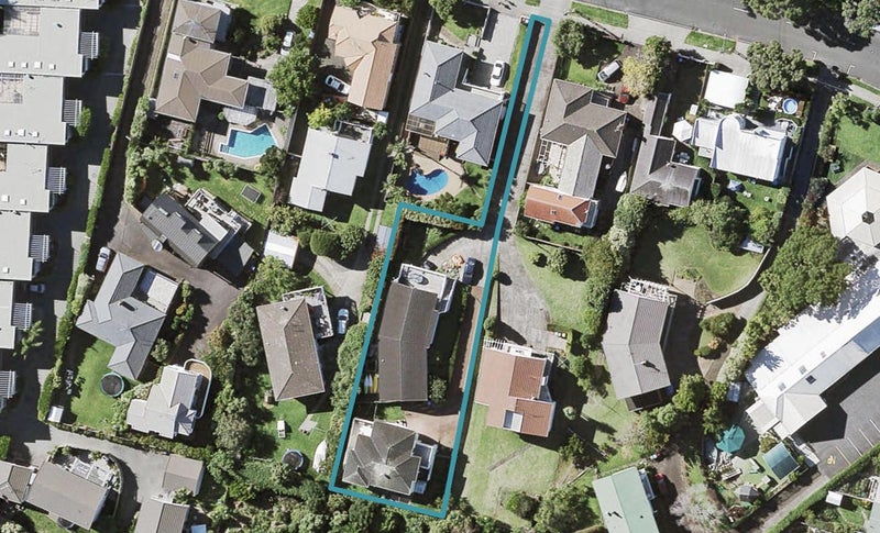 2/185 Riddell Road, Glendowie, Auckland - Carousel 1