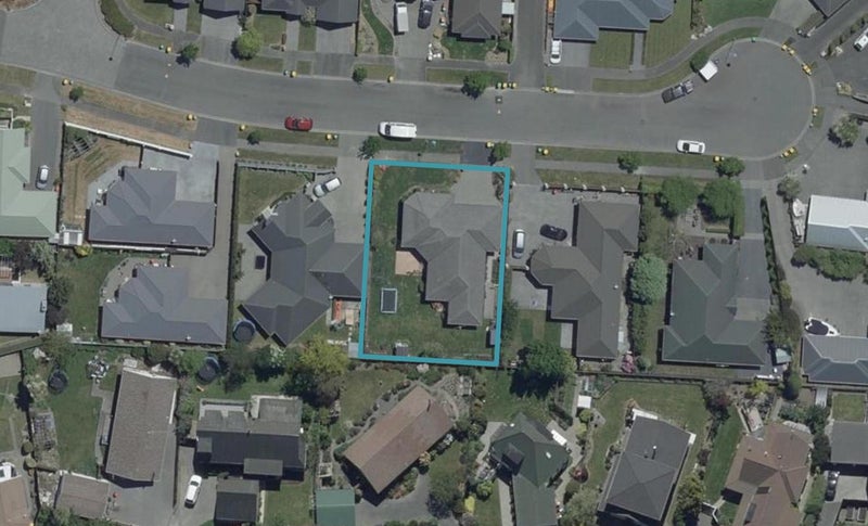 18 Harrys Way, Redwood, Christchurch - Carousel 1