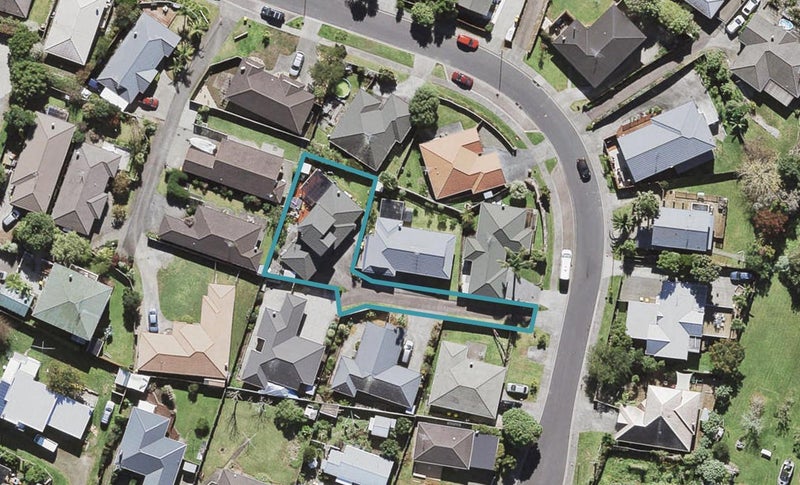 10 Zefiro Drive, Massey, Auckland - Carousel 1