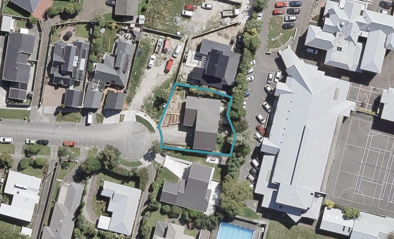 82 Queens Grove, Hutt Central, Lower Hutt - Carousel 1