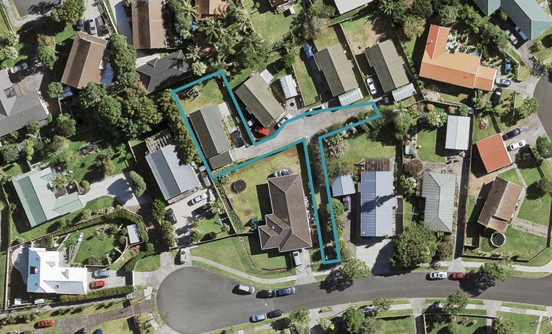 13A Bill Phillip Place, Clendon Park, Auckland - Carousel 1