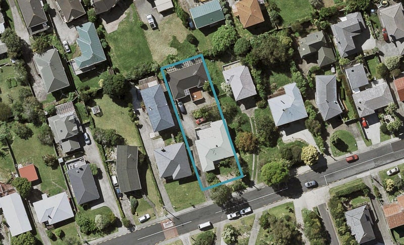 2/17 Bond Crescent, Forrest Hill, Auckland - Carousel 1