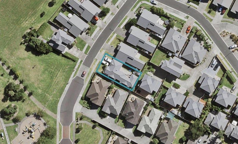 3 Mulvaney Crescent, Henderson, Auckland - Carousel 1