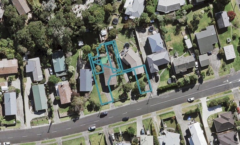 1/9 Seaview Road, Glenfield, Auckland - Carousel 1