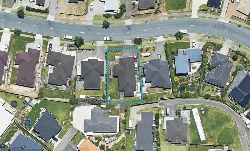 71 Waterside Drive, Pyes Pa, Tauranga - Carousel 1