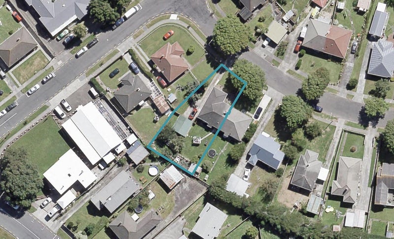 4 Chapman Crescent, Naenae, Lower Hutt - Carousel 1