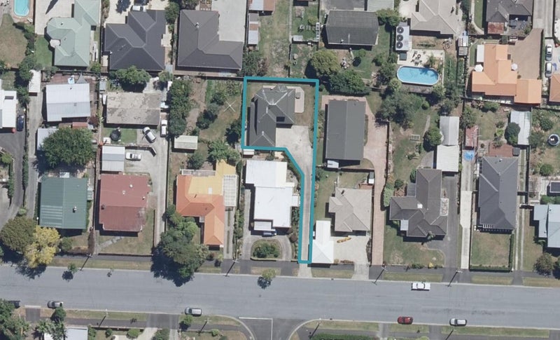 25A East Street, Claudelands, Hamilton - Carousel 1