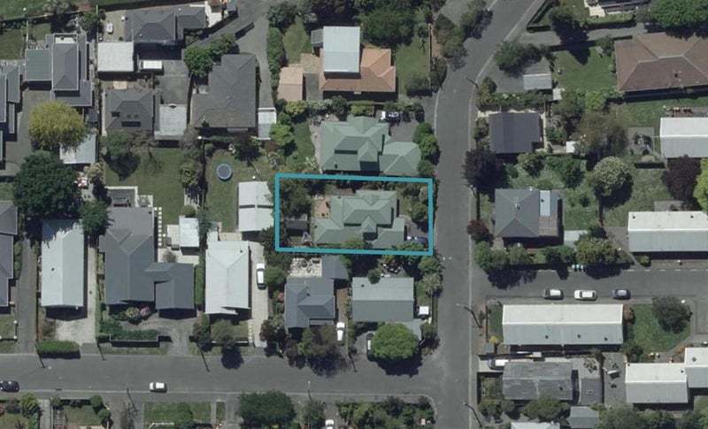 27 Dover Street, St Albans, Christchurch - Carousel 1